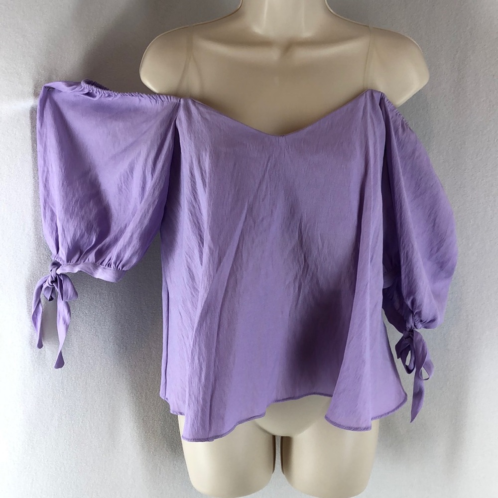 DO+BE Off the Shoulder blouse in Lavender
